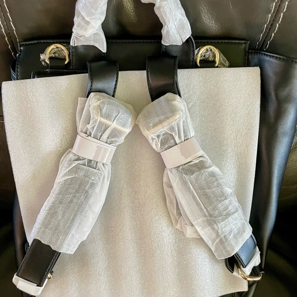 Black Textured Backpack with Structured Design - Picture 2 of 3